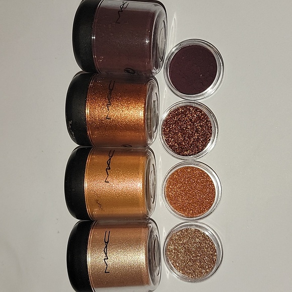 MAC PIGMENT SAMPLE SET - Picture 2 of 5